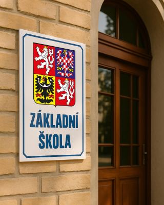 Blíží se první školní den, a vy ještě nemáte svou ceduli na školu? Cedule na mateřské, základní, střední i vysoké školy -...